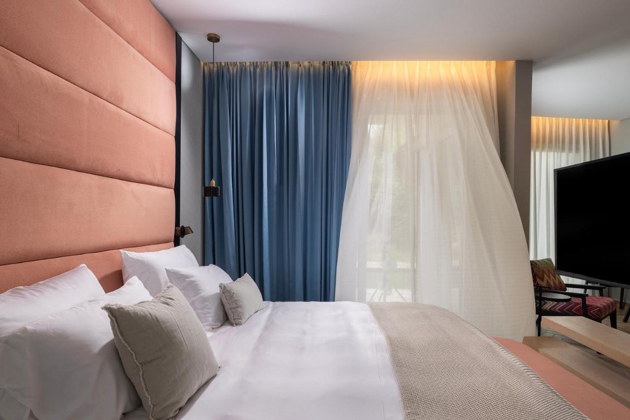 Almond Hotel - Adults Only Neve Ilan Bagian luar foto